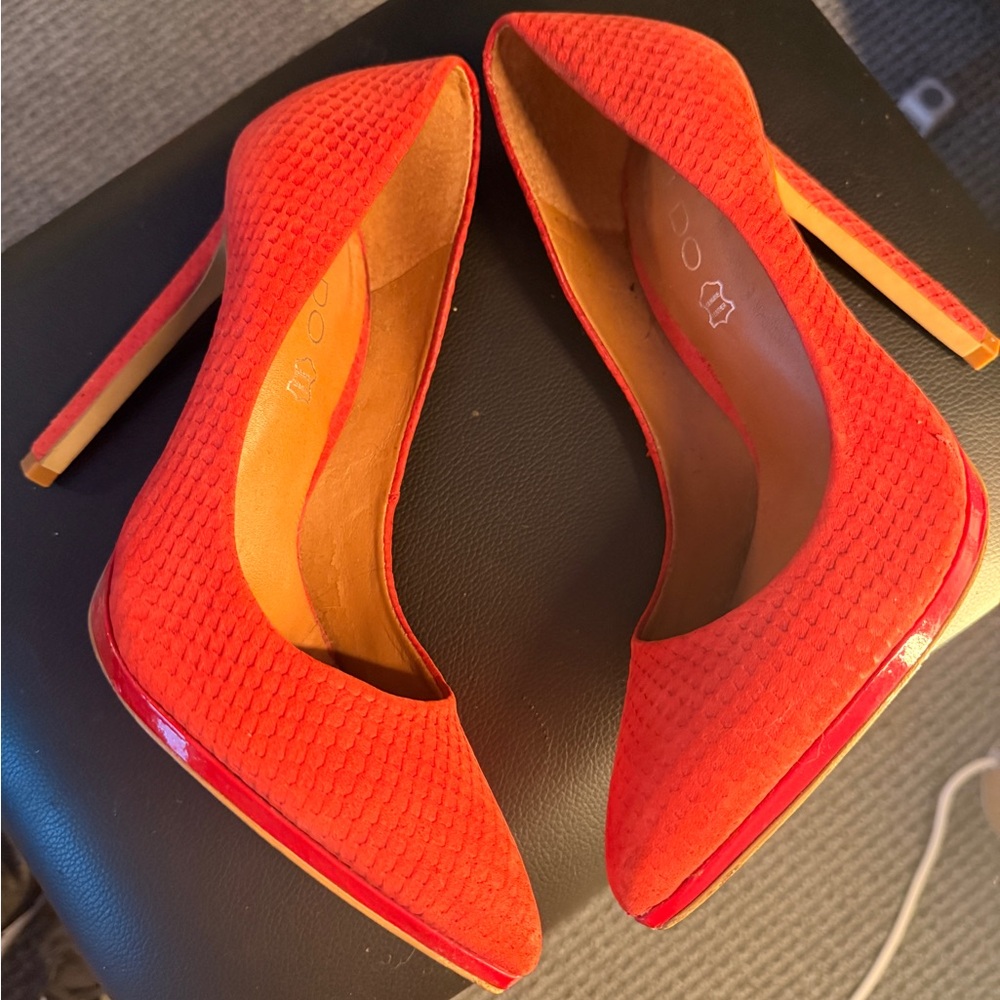 Women’s size 7 red high heel pumps - Aldo